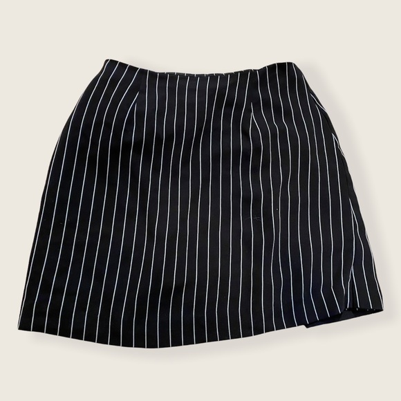 Pinstriped mini dress skirt - Picture 2 of 2